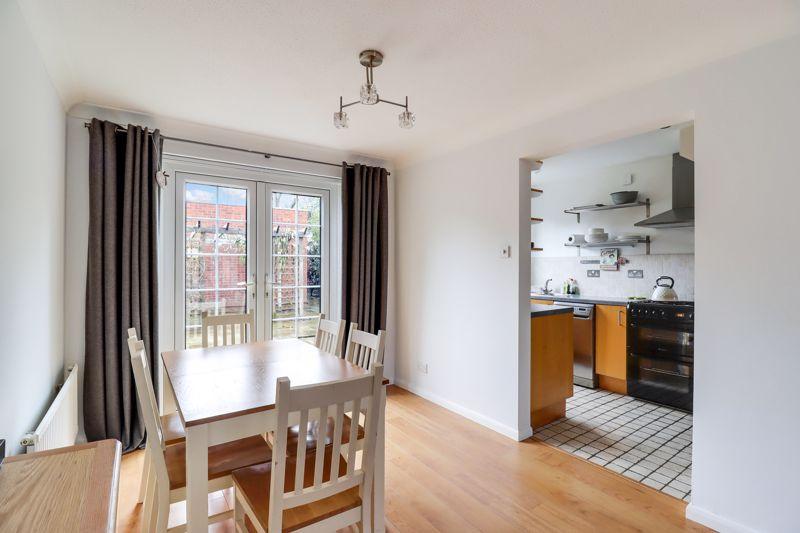 Edward Road, Windlesham GU20 3 bed house for sale £450,000