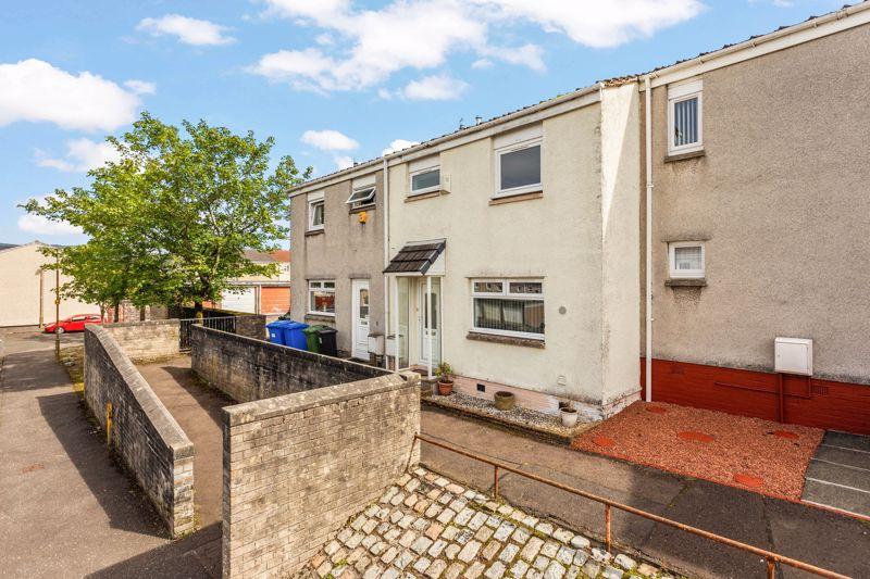 Harburn Drive, West Calder 3 bed terraced house £133,000