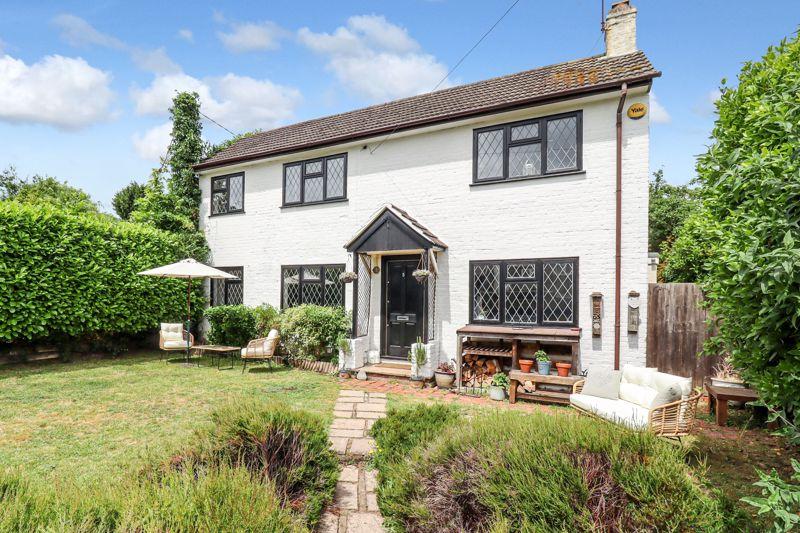Cricketers Lane, Windlesham GU20 4 bed detached house for sale £825,000