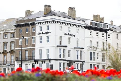 8 bedroom terraced house for sale - Royal Crescent, Whitby, North Yorkshire, YO21