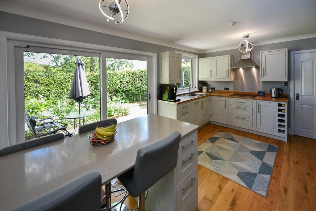 Breakfast/ Kitchen