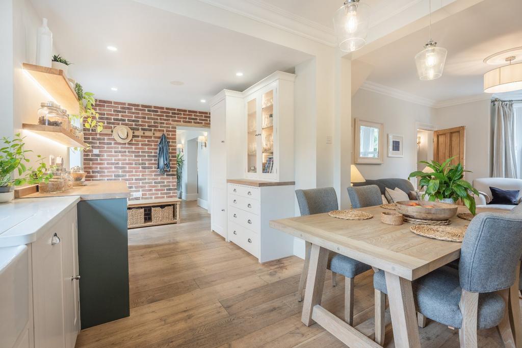 Kitchen/Breakfast Rm