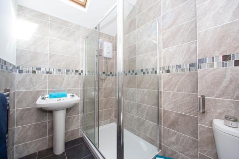 1 bedroom in a house share to rent - 187 Kirkstall Lane, Headingley, Headingley, Leeds, LS6 3EJ