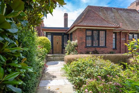 4 bedroom semi-detached house for sale - Manor Fields, Putney Hill SW15