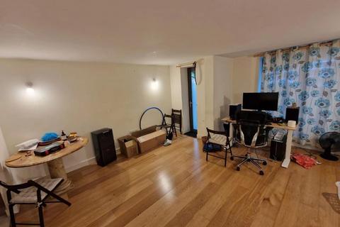 1 bedroom apartment for sale, St.Williams Court,Gifford Street,London