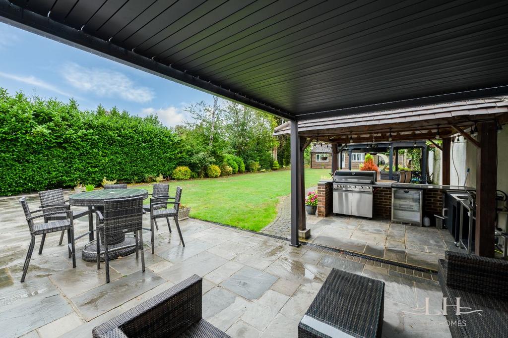 Elm Grove, Emerson Park 5 bed detached house for sale £1,800,000