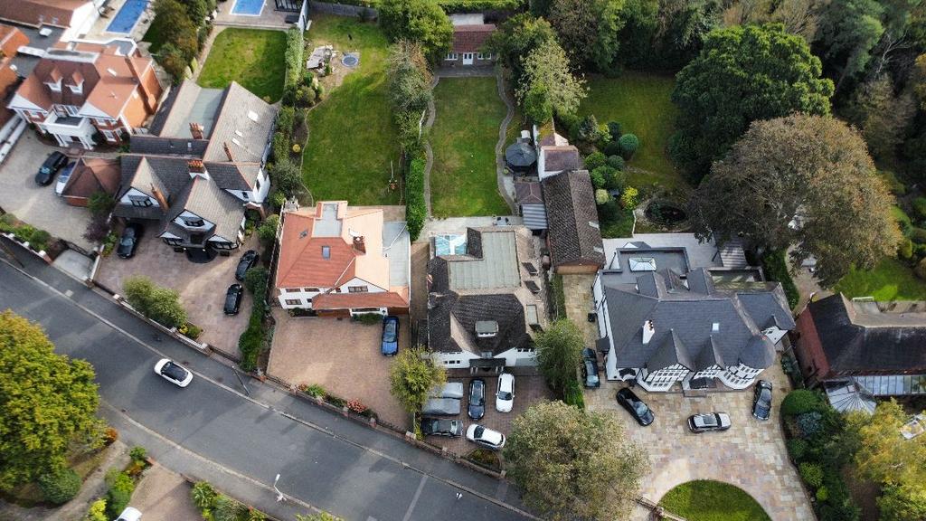 Elm Grove, Emerson Park 5 bed detached house for sale £1,800,000