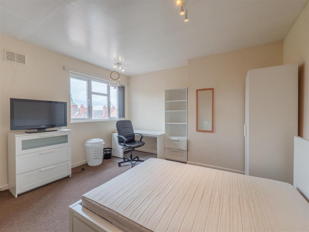 Bedrooms 1.jpg