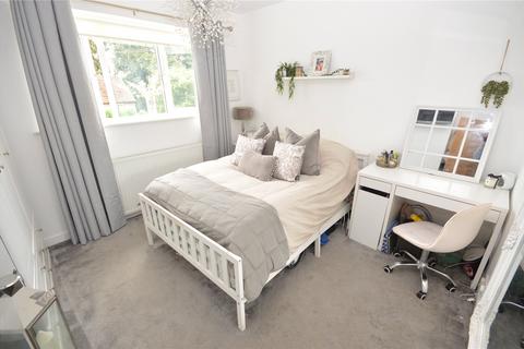3 Bedford Grove, Leeds, LS16 6DT