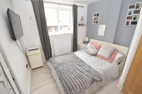 3 Bedford Grove, Leeds, LS16 6DT
