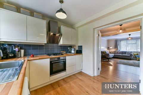 84 Moulton Avenue, Hounslow, TW3 4LJ