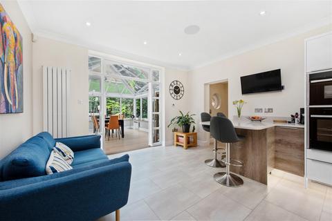 6 Abbey Wood, Sunningdale, Ascot, SL5 9SW