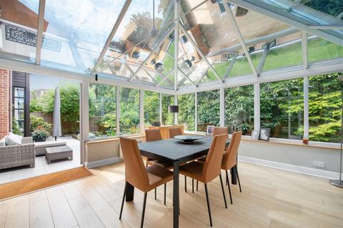 6 Abbey Wood, Sunningdale, Ascot, SL5 9SW