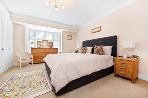 6 Abbey Wood, Sunningdale, Ascot, SL5 9SW