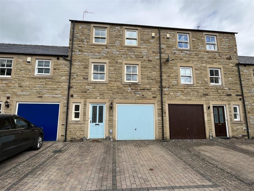 Thorngate Place, Barnard Castle 4 bed house for sale £280,000