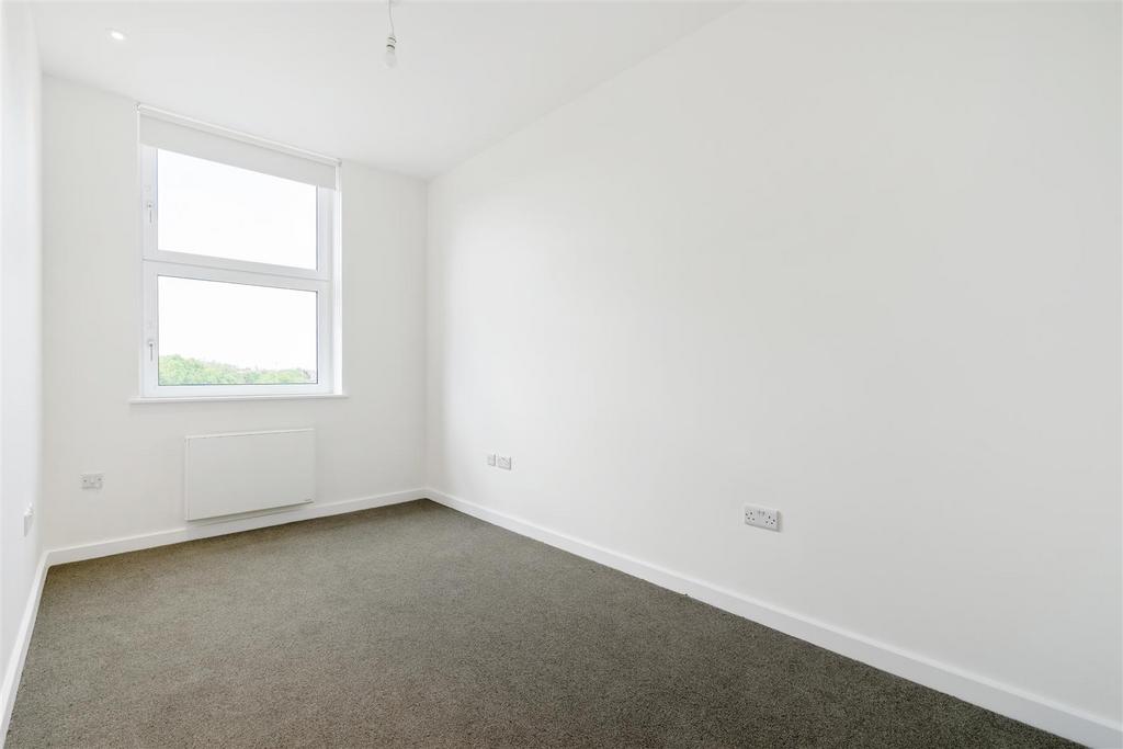 FLAT D Akeman house 235-237 Finchley Road-002.jpg