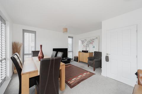 18 Crawford Crescent, Coulsdon, CR5 3GL