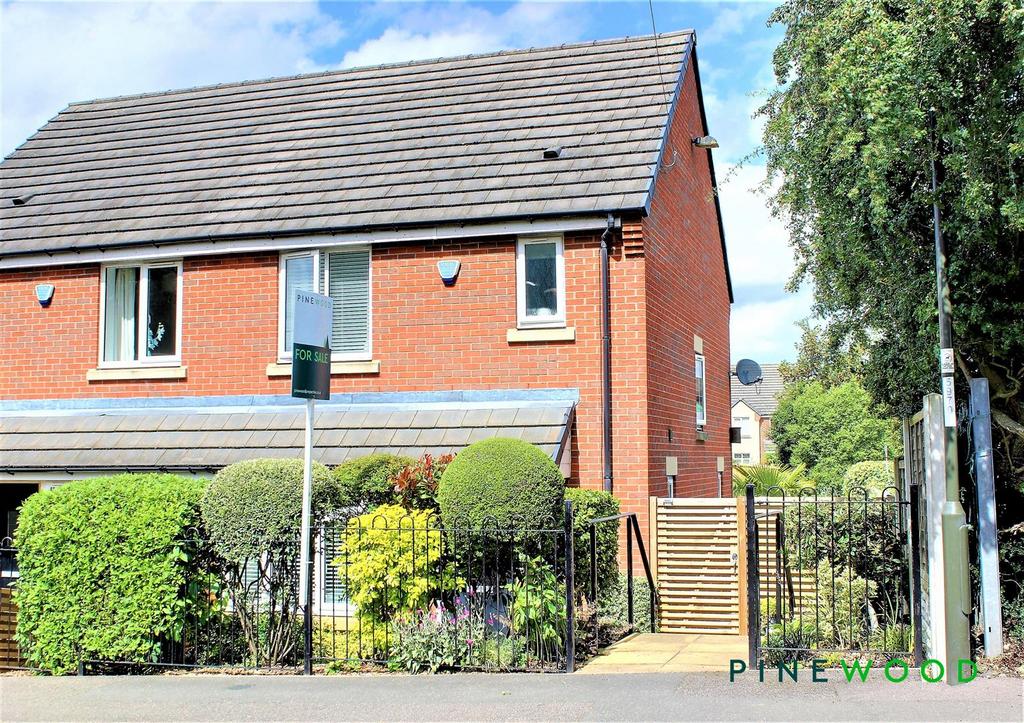 Quarry Road, Chesterfield S44 2 bed semidetached house for sale £175,000