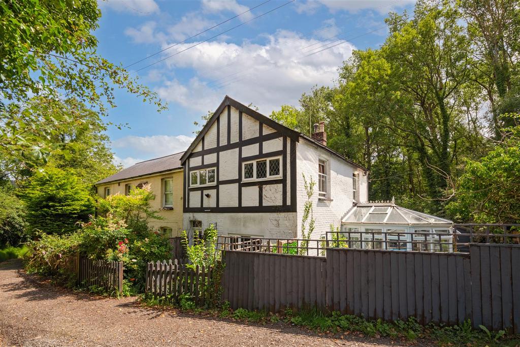 Prompt Corner Cottage externals more-7.jpg