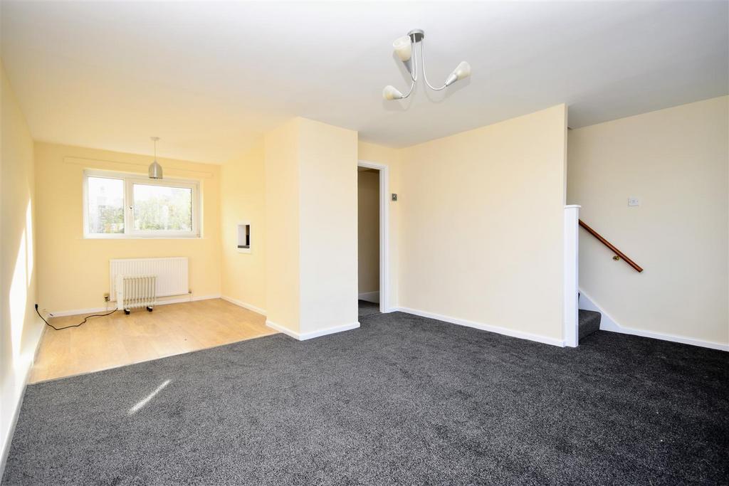 Clifton Road, Dunstable, LU6 1LU 2 bed townhouse for sale £250,000