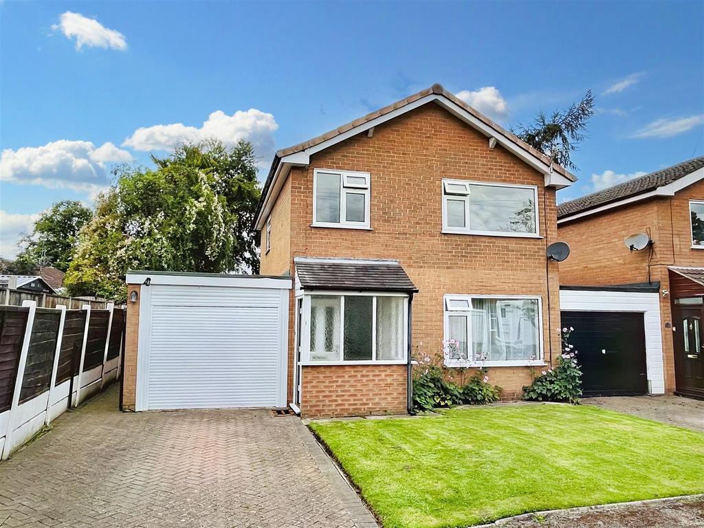 Alstone Drive, Altrincham 3 bed detached house for sale £405,000