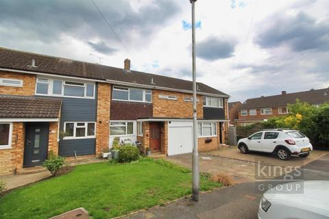 3 bedroom house for sale, Headingley Close, Cheshunt, Waltham Cross