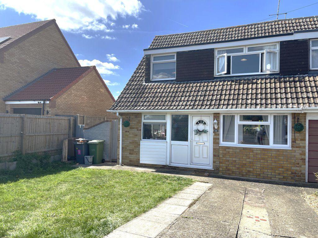 St Peters Way, Thorney, Peterborough... 3 bed semidetached house £