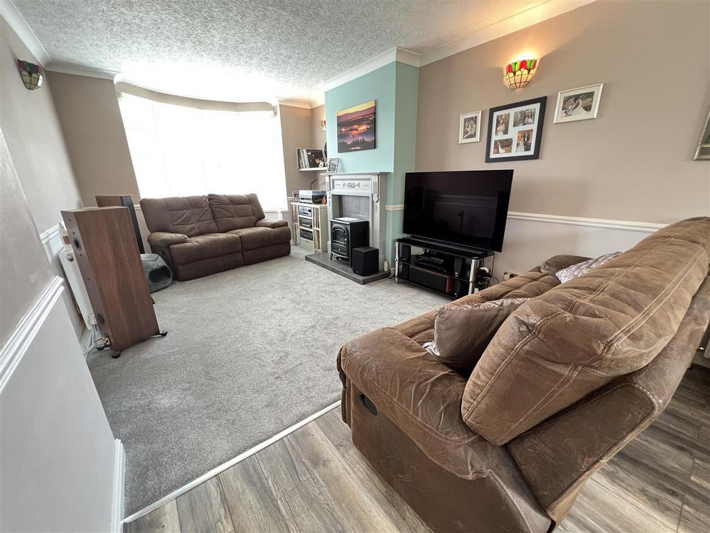 Thetford Road, Great Barr, Birmingham 3 bed semidetached house for