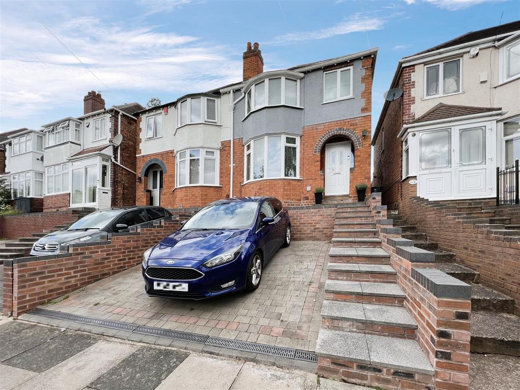 Thetford Road, Great Barr, Birmingham 3 bed semidetached house for
