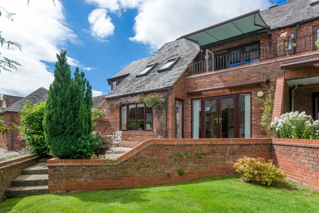 Mill Lane, StratforduponAvon 1 bed apartment for sale £450,000