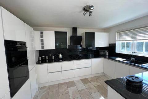 22 Walnut Walk, Lichfield, WS13 8FA