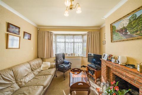 54 Limes Avenue, Carshalton, SM5 2AF