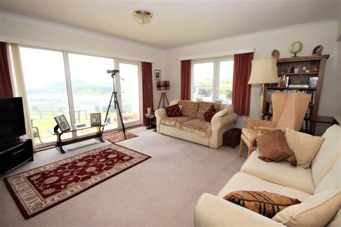 2 bedroom apartment for sale, St Lucia, West Parade, Bexhill on Sea, TN39