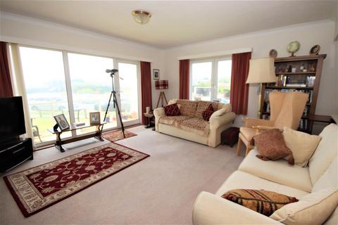 2 bedroom flat for sale, St Lucia, West Parade, Bexhill on Sea