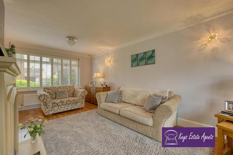 6 Terry Close, Stoke-on-trent, ST3 6NS