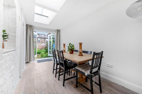 10 Helena Road, Windsor, SL4 1JN