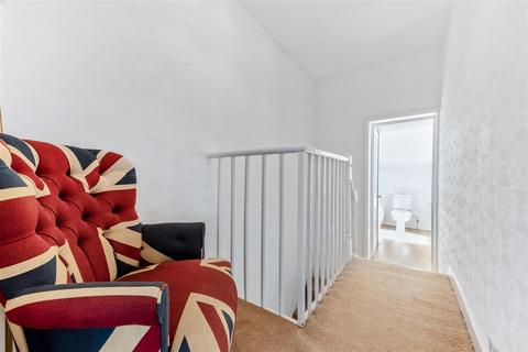 10 Helena Road, Windsor, SL4 1JN
