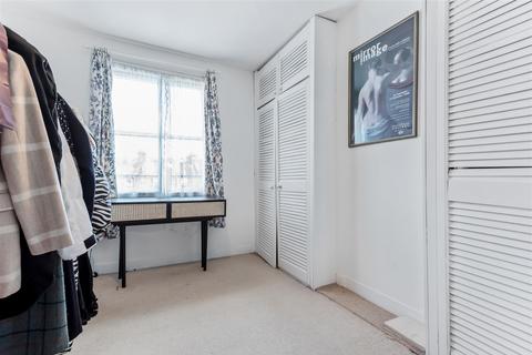 10 Helena Road, Windsor, SL4 1JN