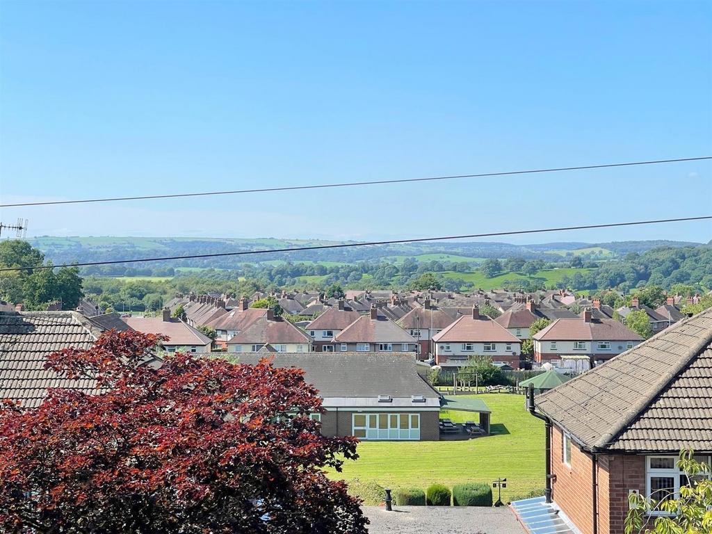 Windsor Drive, Leek 3 bed detached house for sale £295,000