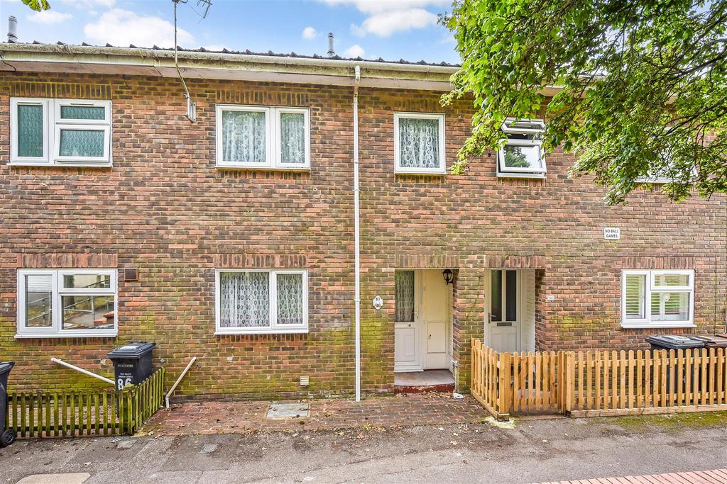 Camelot Close, Andover 3 bed terraced house - £210,000