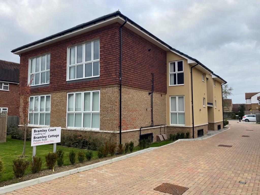 Church Road, Paddock Wood, Tonbridge... 2 bed apartment £1,100 pcm (£
