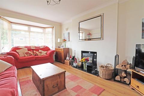 19 Brooklands Way, Redhill, RH1 2BN