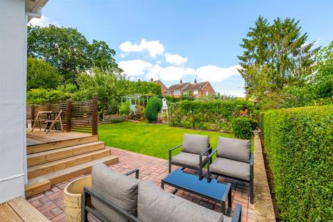 26 Batts Hill, Reigate, RH2 0LT