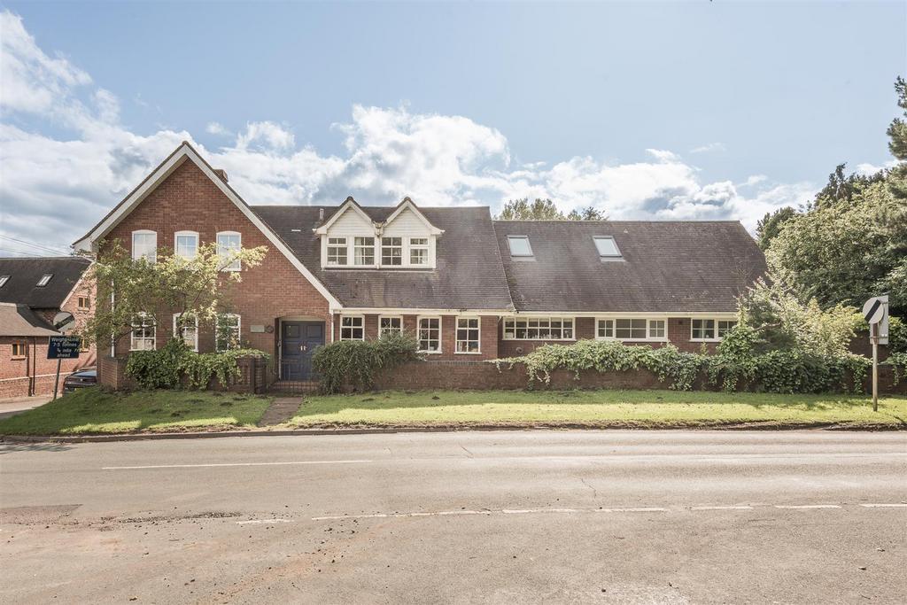 Orton Lane, Lower Penn, Wolverhampton, WV4 4XA 6 bed detached house for sale £750,000