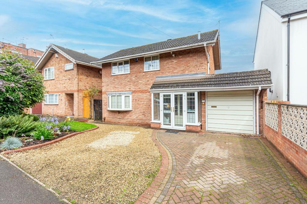 Red Hill, Stourbridge 3 bed detached house for sale £389,995