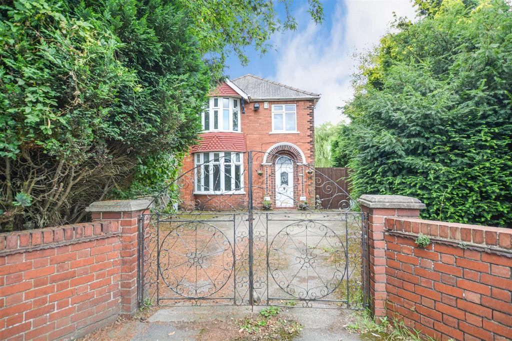 Messingham Road, Scunthorpe 3 bed detached house for sale £270,000