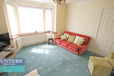 12 Robin Drive, Bradford, BD2 2HA