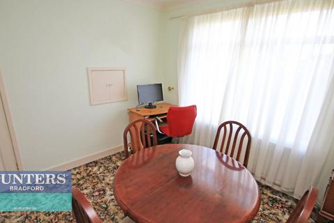 12 Robin Drive, Bradford, BD2 2HA