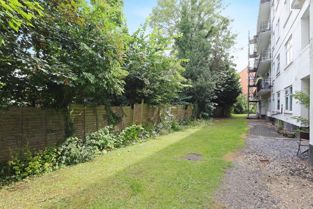 12 Forest Croft  (12).jpg