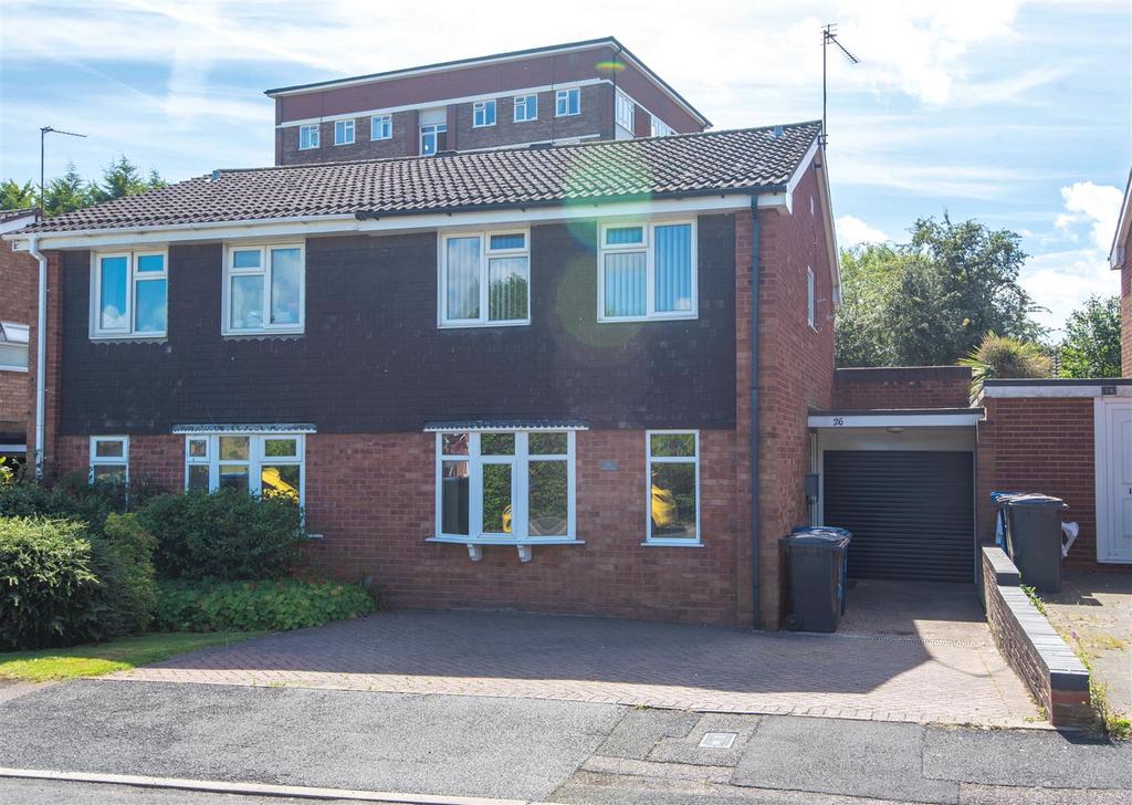 Francis Road, Lichfield 3 bed house for sale £300,000